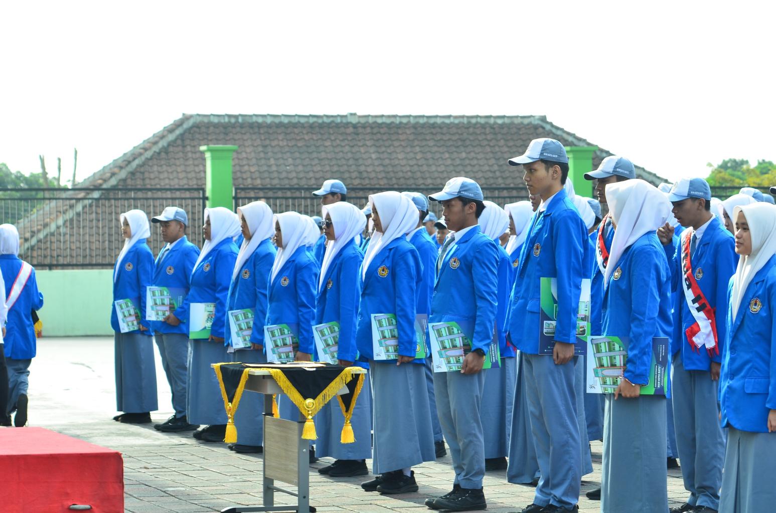 Pelantikan OSSMaba 48: Estafet Kepemimpinan di MAN Kota Batu Dengan Semangat Baru