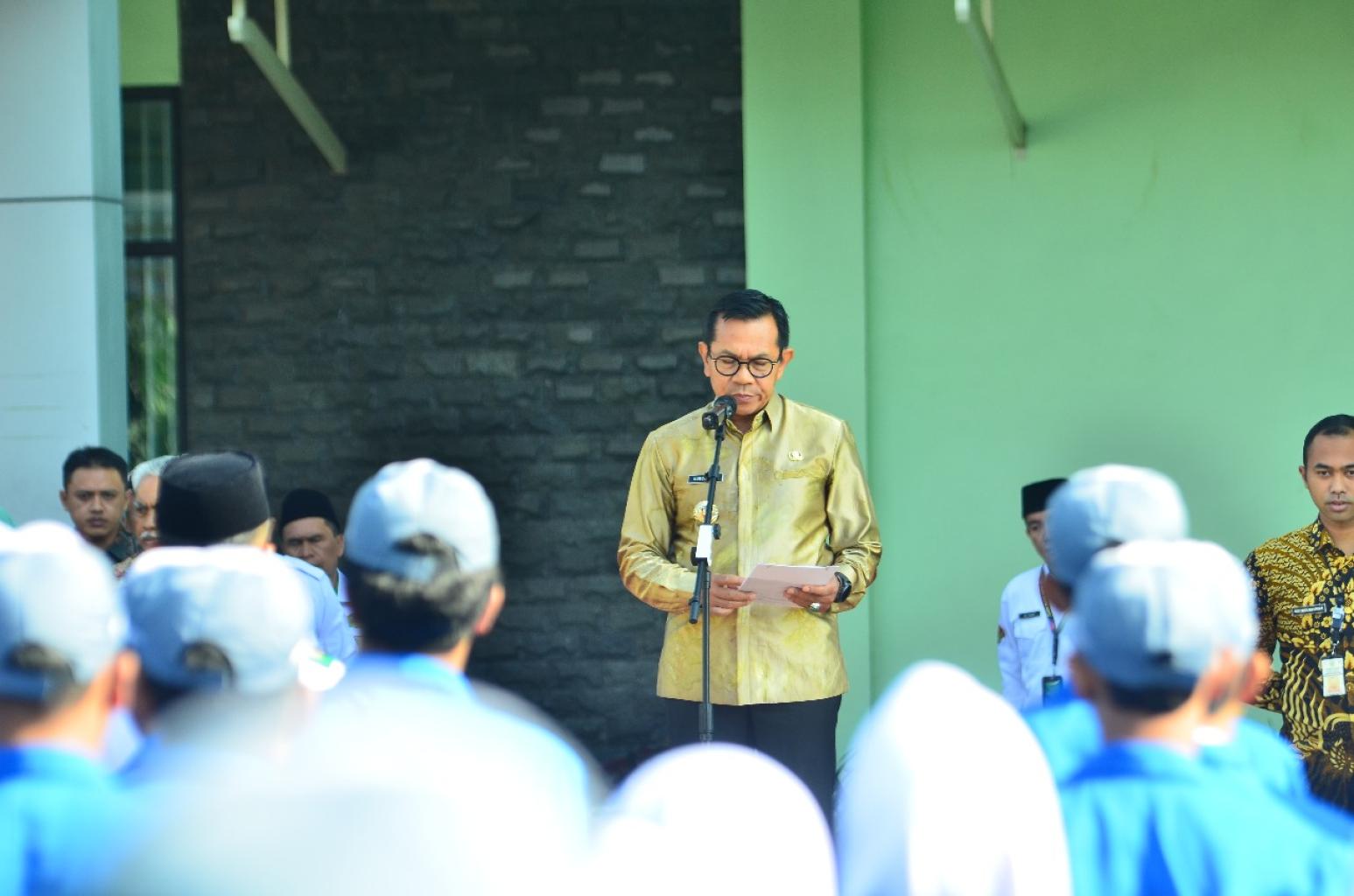 Wali Kota Batu Hadir di MAN Kota Batu: Ajak Siswa Jadi Pahlawan Lingkungan dan Raih Kesempatan Program 1000 Sarjana