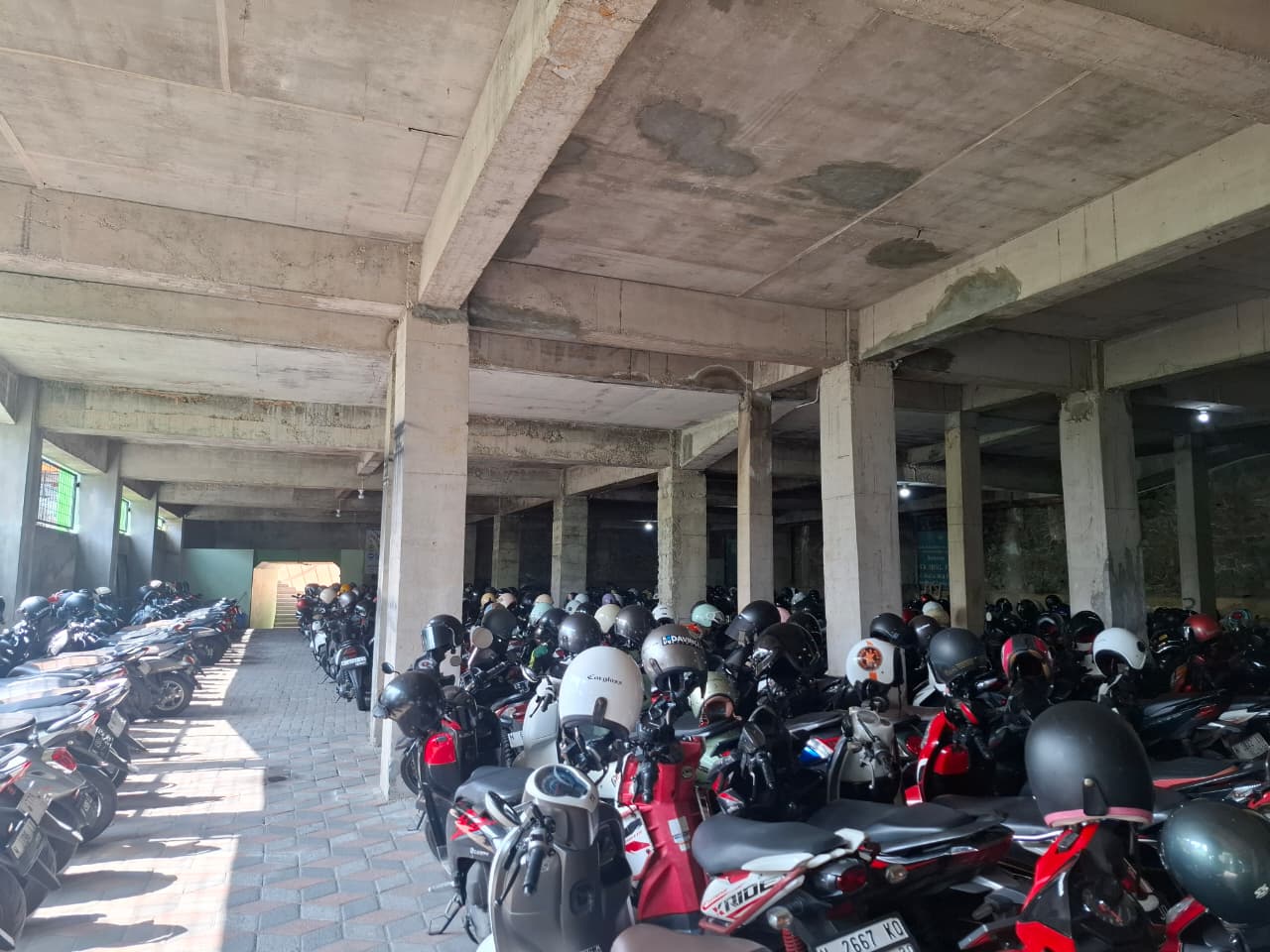 Parkiran Basement